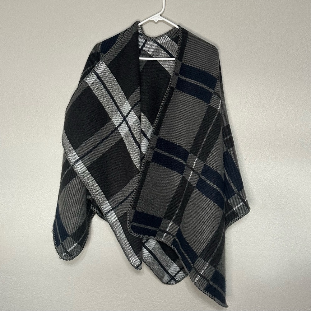 Banana Republic plaid wool poncho - Picture 2 of 5